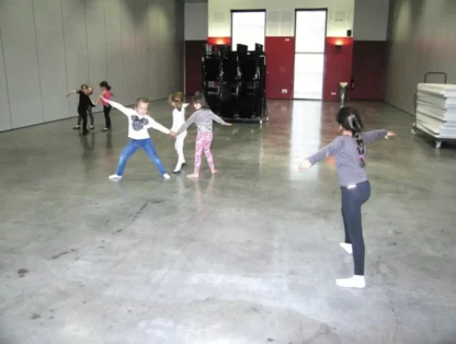 Modern'Jazz adultes et enfants/Ados – Image 2